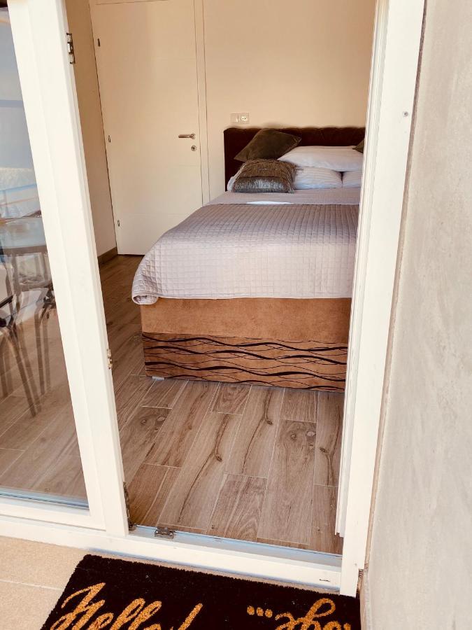 Apartment Elena Donji Okrug  Esterno foto